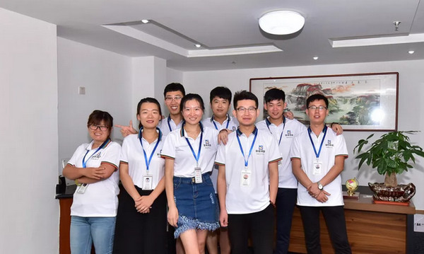 煙臺網絡公司智聯網絡網站設計團隊